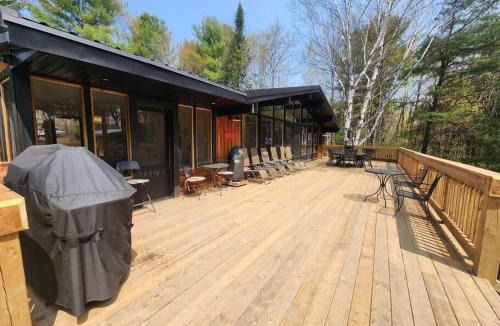 Minden Hills Ski Chalet | Red Cedar Chalet on Brady Lake