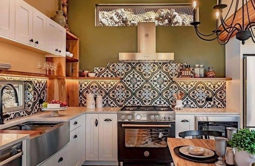 Sedona House | Red Rock Dream Stay - Balcony Views + Creek Nearby