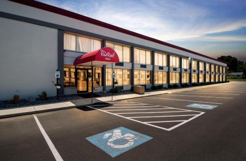Cortland Hotel | Red Roof Inn Cortland