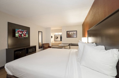 Saraland Hotel | Red Roof Inn Mobile North - Saraland