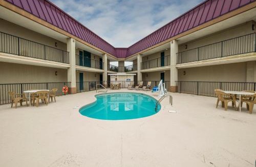 Saraland Hotel | Red Roof Inn Mobile North – Saraland