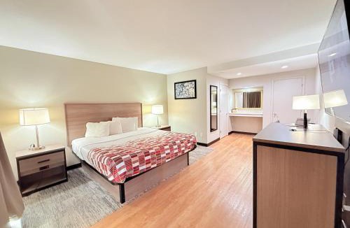 Feldman's Hotel | Red Roof Inn Tucson Downtown - University