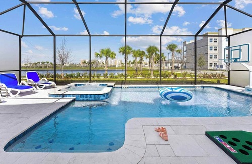 Florida Center House | Regal Riviera | Fab NEW home w/chic decor, huge LR/DR, & PVT pool - on I-Drive