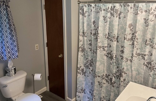 Aldenville Apartment | Relax and Enjoy The Countryside