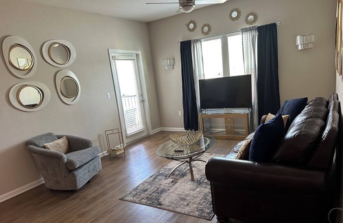 Riverview Condo | Relax and enjoy your stay in the lap of luxury. Home of the sunshine state.