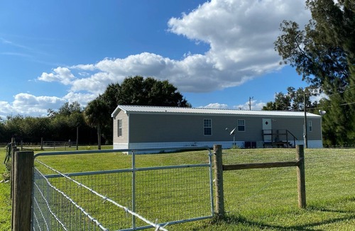 Moore Haven House | Relax! Bring your boat and fish Lake Okeechobee!