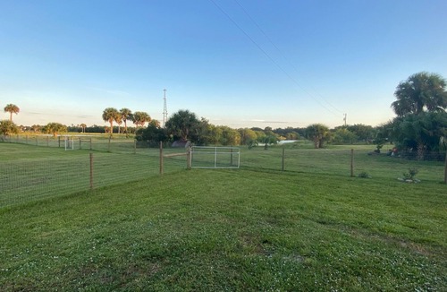 Moore Haven House | Relax! Bring your boat and fish Lake Okeechobee!