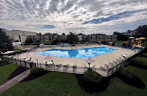 Harrisburg House | Relax in Spacious Room Near Hersheypark – Fun Family Retreat!