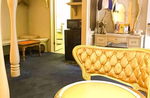Altoona Hotel | Relax Inn Altoona