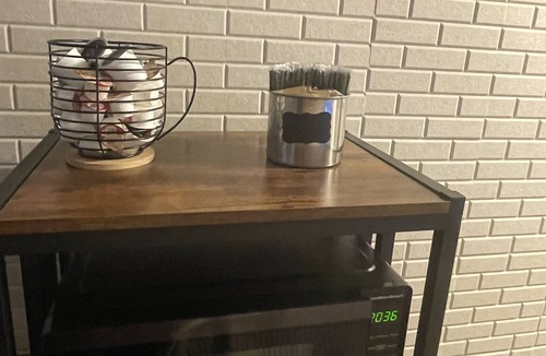 Northeast Philadelphia Apartment | Relax Spot - Private Entry 1bed 1bath Guest Suite w/Private Parking in NE Philly