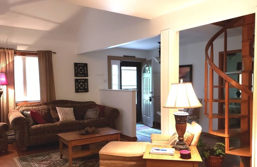 Huntingdon Cabin | Relaxing cabin in the woods, minutes to Raystown Lake!