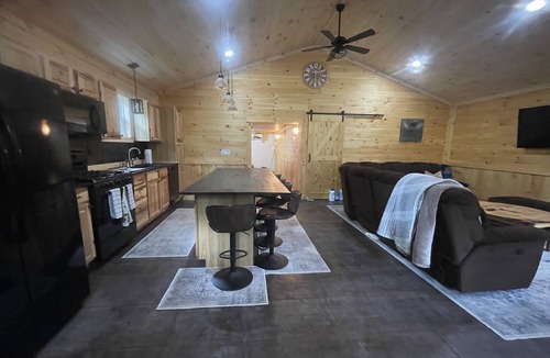 Philipsburg Cottage | Relaxing Cottage near Black Moshannon and Penn State
