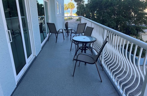 Redington Shores Condo | Relaxing Getaway on the Gulf!