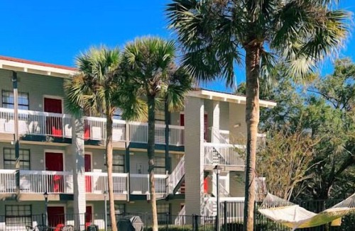 Tallahassee House | Relaxing Hideaway! Pool, Free Parking, Near Governor’s Square Mall