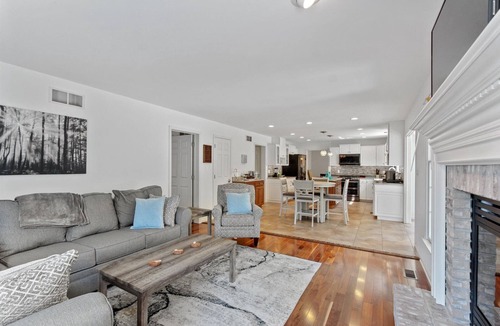 Dauphin House | Relaxing Mountain & Water Views w/a Pool -10 minutes to Harrisburg