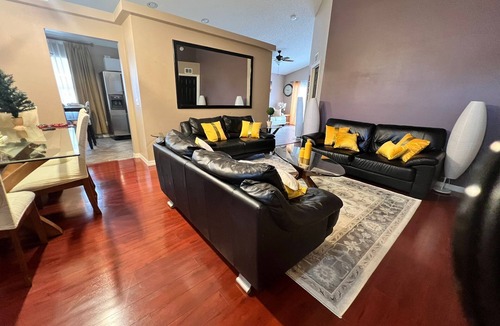 Florida Pines House | Relaxing Quiet Vacation Pool Home in Orlando FL.