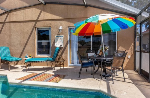 Florida Pines House | Relaxing Quiet Vacation Pool Home in Orlando FL.