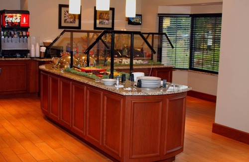 Liverpool Condo | Relaxing Retreat Near Syracuse | Free Breakfast + Business Center