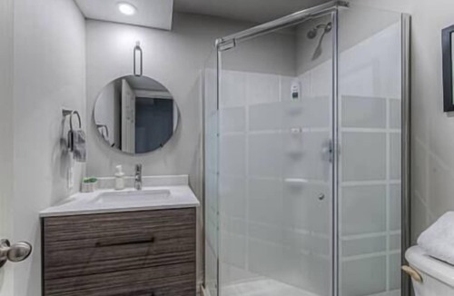 Victoria Hills House | Remodeled 5 beds home for Monthly & Longer Stay