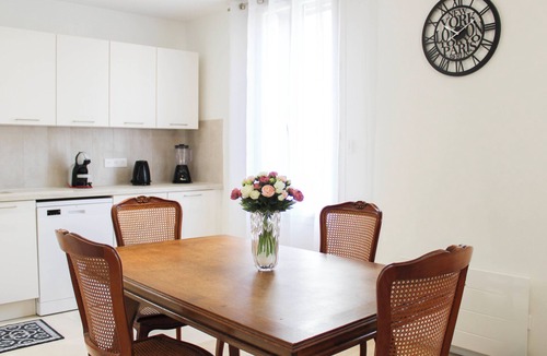 Drancy Apartment | Renovated 2-bedroom apartment