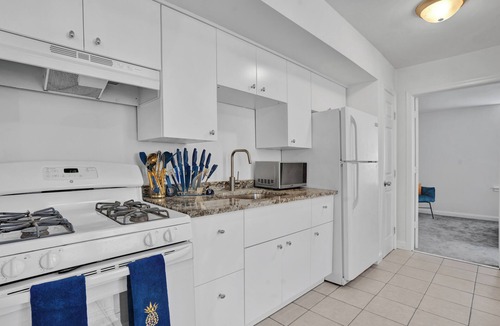 Germantown Apartment | Renovated 2BR in Germantown