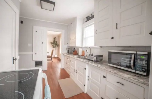Syracuse Apartment | Renovated 3BR Near SU Syracuse