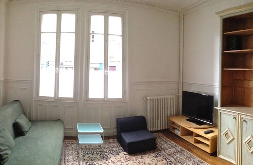 Clichy Apartment | Renovated, clean, old-world charm on Paris border; can sleep 5