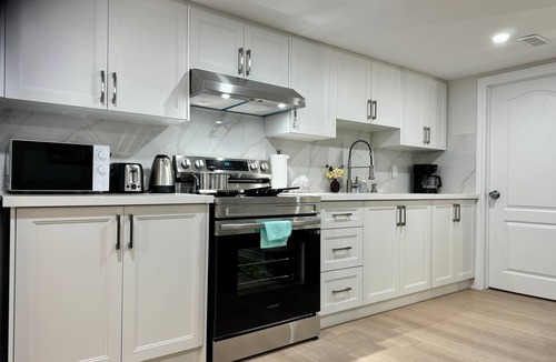 Curran Hall Apartment | Renovated - Private Entrance & Kitchen - 1 Bedroom
