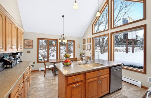 Somerset House | Renovated Retreat w/Epic Garage Game Room Near Ski Resorts