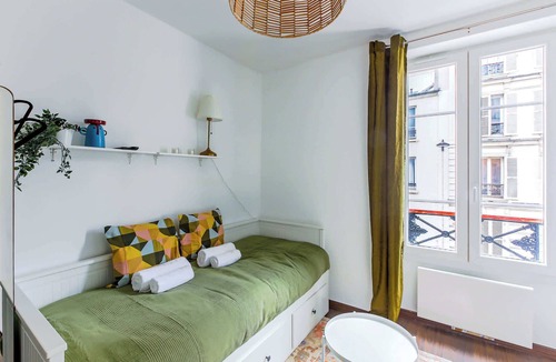 Belleville Apartment | Renovated studio 2 pers Bastille/Oberkampf A/C