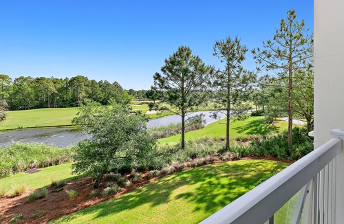 Baytowne Wharf Apartment | Renovated studio with pool, hot tub, full sized fridge, and 2 burner stovetop