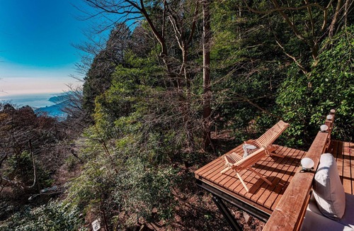 Atami House | Rental vacation home in Mt Izu with an aerial terrace overlooking the ocean/Atami Shizuoka