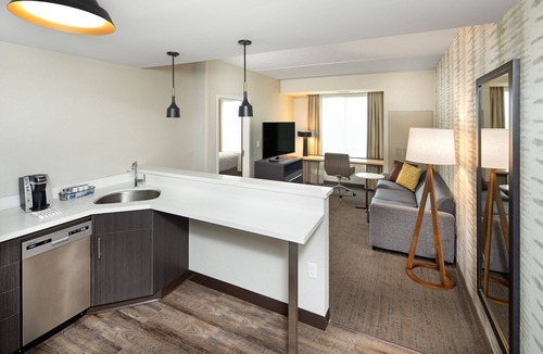 Gateway Hotel | Residence Inn by Marriott Toronto Mississauga West