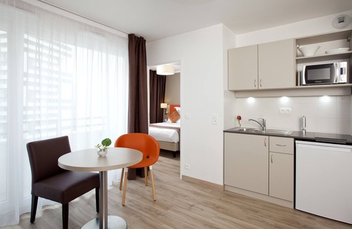 Curial Cambrai Apartment | Residhome Paris Rosa Parks