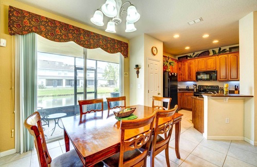 Trafalgar Village House | Resort Getaway w/Florida Room: 14 Mi to Disney!