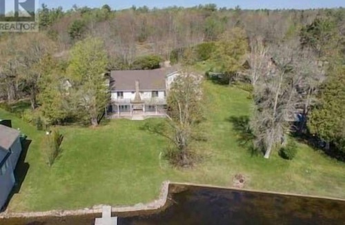 Port Stanton House | Resort, lakefront room, pool, hottub, sauna, #7