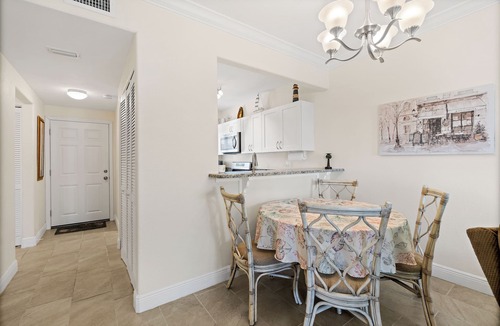 Villages of Seaport Condo | Resort-like | Close to Port | 1bd1ba |1 dog <30lbs | Comforts of Home