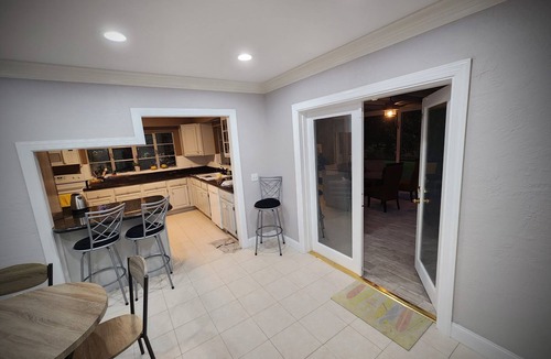 Casselberry House | Resort like Lake House on 2+ acres, Golf Course, pool, fishing dock, pool table