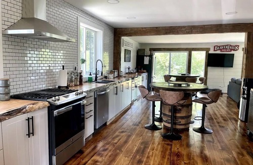 Drummond-North Elmsley Cottage | Resort on the River