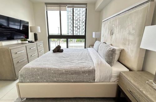Doral Apartment | Resort Style Luxury Living in Doral, Miami