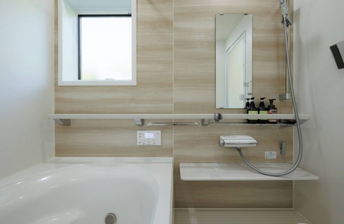 Yawatano House | ResortVilla Natural J / Ito Shizuoka