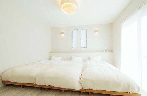 Yawatano House | ResortVilla Natural J / Ito Shizuoka