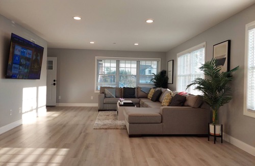 Lindenhurst House | Restful Hotel-Inspired Modern Retreat, A New Cozy 3BR, 2BA Open Concept Home