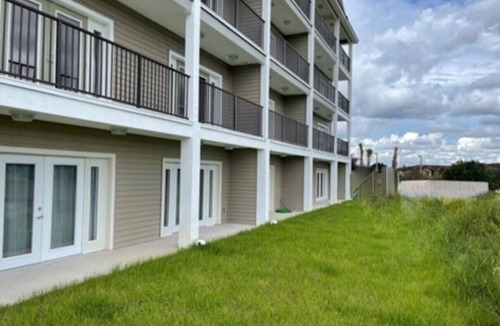Wellington Condo | Retreat at Regal Palms 2B2B, D402