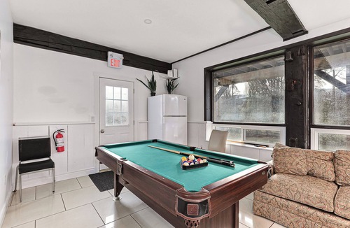 The Blue Mountains Ski Chalet | Rightview Heaven (10 bedrooms + Private Hot Tub)