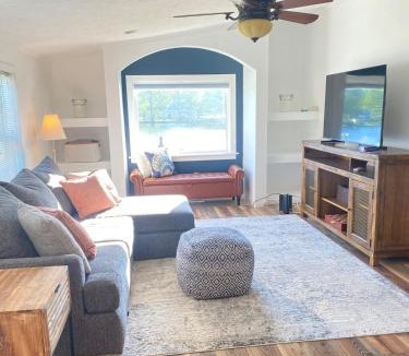 Town of Schroeppel House | River front with Fenced in yard, Dock and Pet F