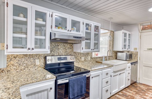 Kiln House | River House 3BR, 1 King, Waterfront views! Private Boat Launch