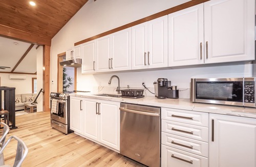 Huntsville Cottage | River Retreat*Water Access*Fire Pit*Forest