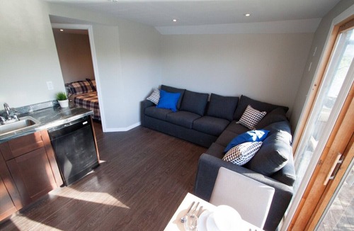 Wasaga Beach Cottage | Riverfront cottage - River Road