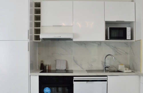 Lognes Apartment | Riverside apt | 2 bdr |Disney + Paris | Parking | Balcony